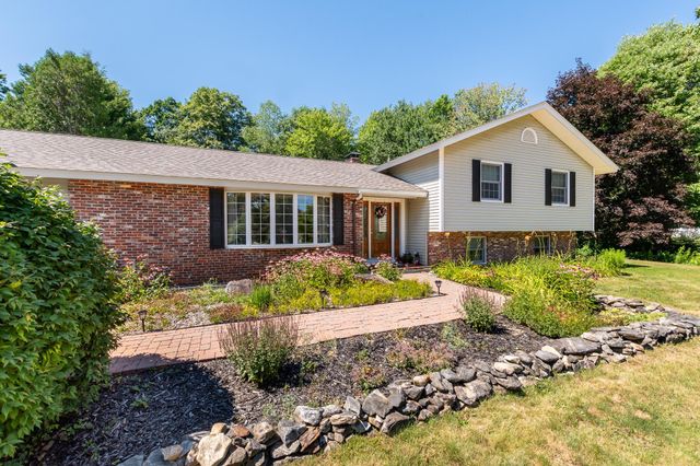 4 Fairway Heights Road, Center Harbor, NH 03226
