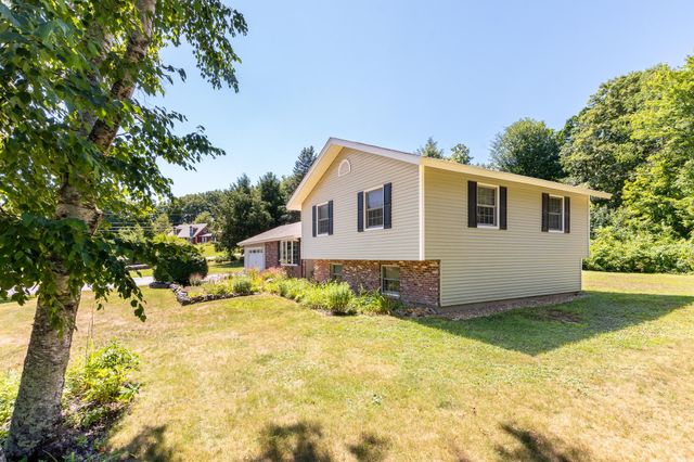 4 Fairway Heights Road, Center Harbor, NH 03226