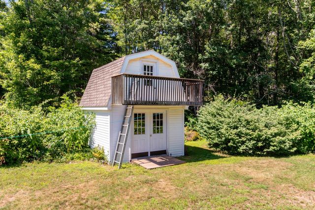 4 Fairway Heights Road, Center Harbor, NH 03226