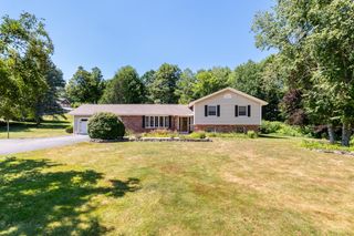 4 Fairway Heights Road, Center Harbor, NH 03226