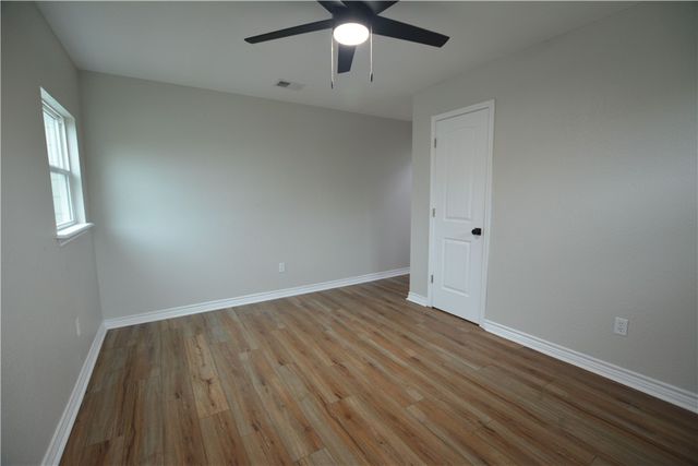 2146 Alazan Dr, Corpus Christi, TX 78418