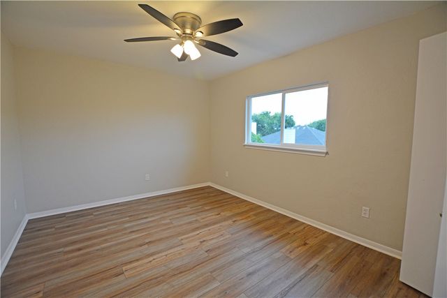 2146 Alazan Dr, Corpus Christi, TX 78418
