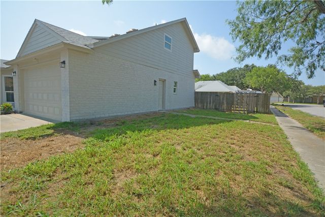 2146 Alazan Dr, Corpus Christi, TX 78418