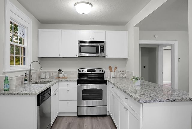 2601 S Allen Drive, North Charleston, SC 29405