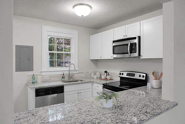 2601 S Allen Drive, North Charleston, SC 29405