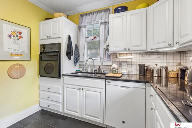 823 S 60th Street, Omaha, NE 68106