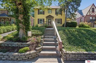 823 S 60th Street, Omaha, NE 68106