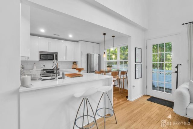 6 Clark Court, Bernards, NJ 07920