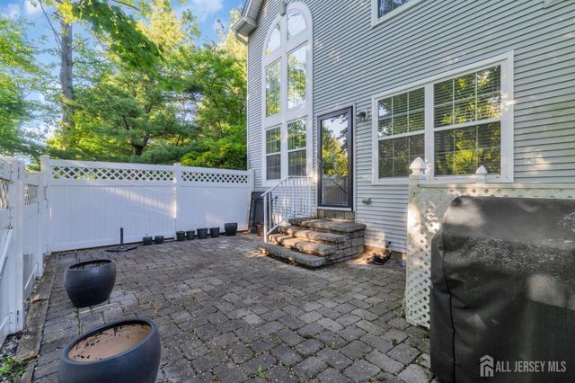 6 Clark Court, Bernards, NJ 07920