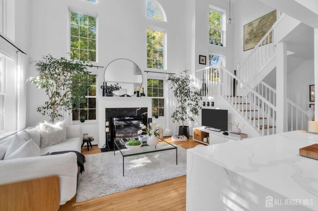 6 Clark Court, Bernards, NJ 07920