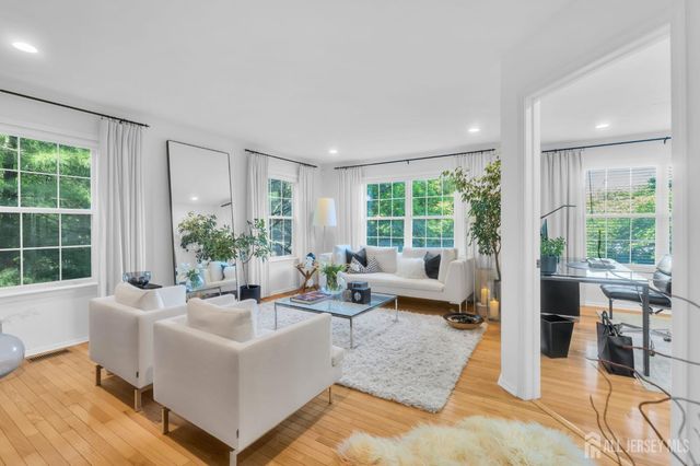 6 Clark Court, Bernards, NJ 07920