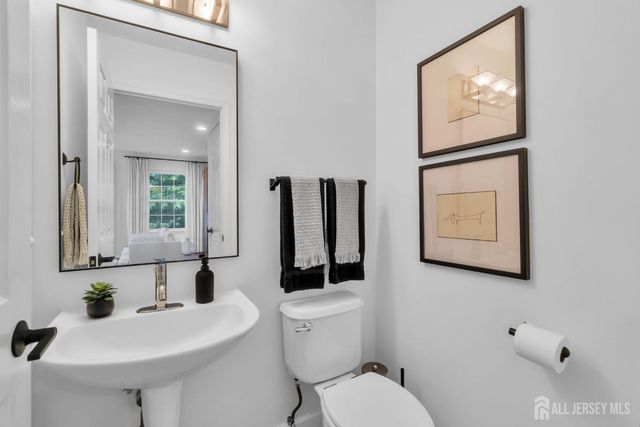 6 Clark Court, Bernards, NJ 07920