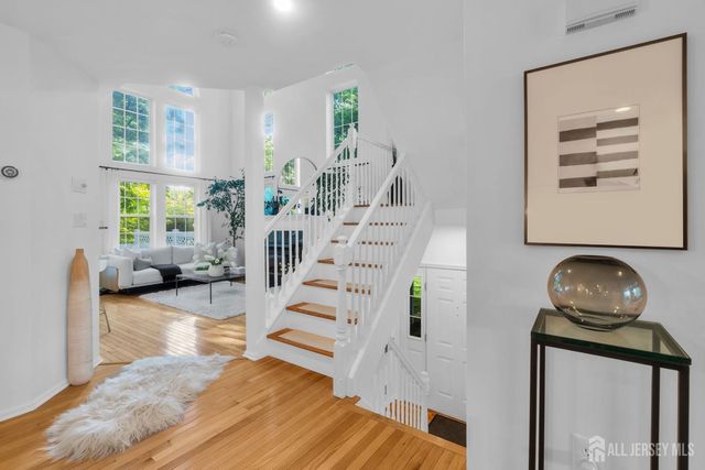 6 Clark Court, Bernards, NJ 07920