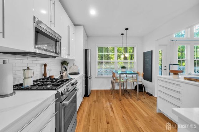 6 Clark Court, Bernards, NJ 07920