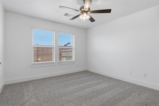 15913 Wolf Creek Way, Moore, OK 73170