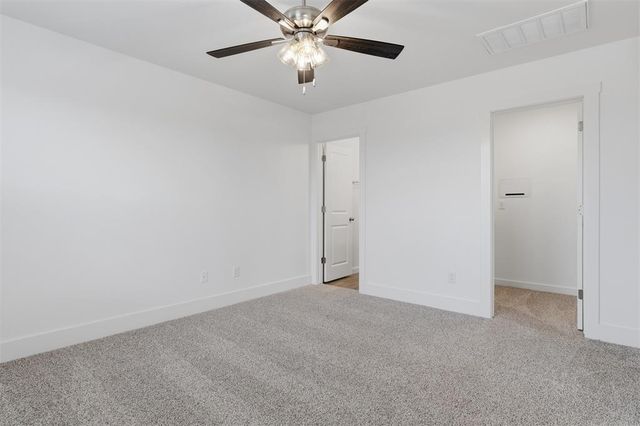 15913 Wolf Creek Way, Moore, OK 73170
