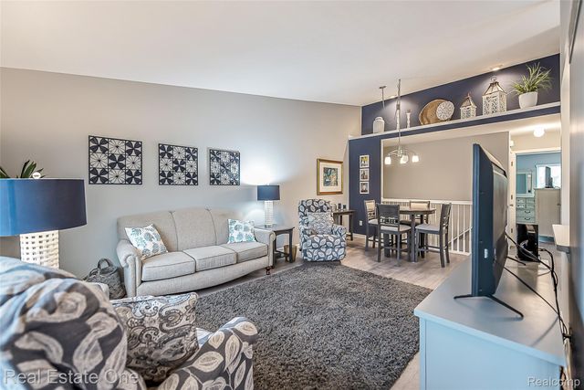 62511 Raleigh Court 6, South Lyon, MI 48178
