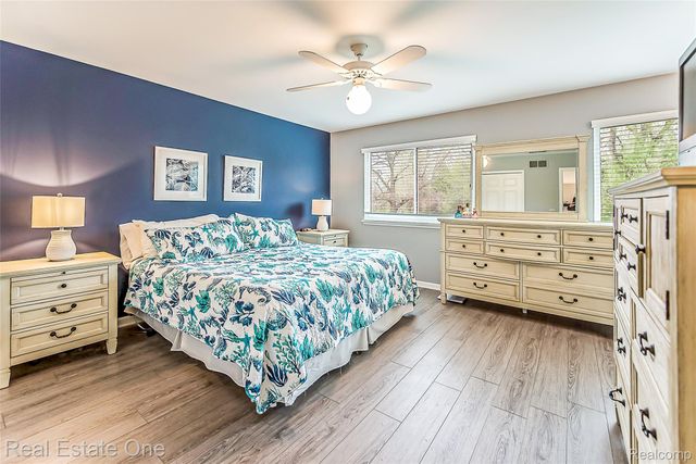 62511 Raleigh Court 6, South Lyon, MI 48178