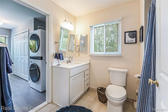 62511 Raleigh Court 6, South Lyon, MI 48178