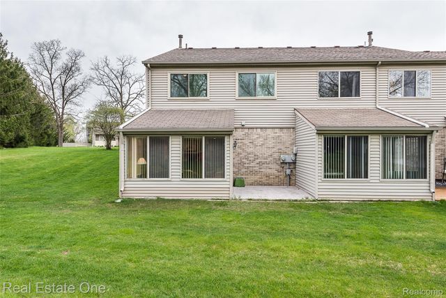62511 Raleigh Court 6, South Lyon, MI 48178