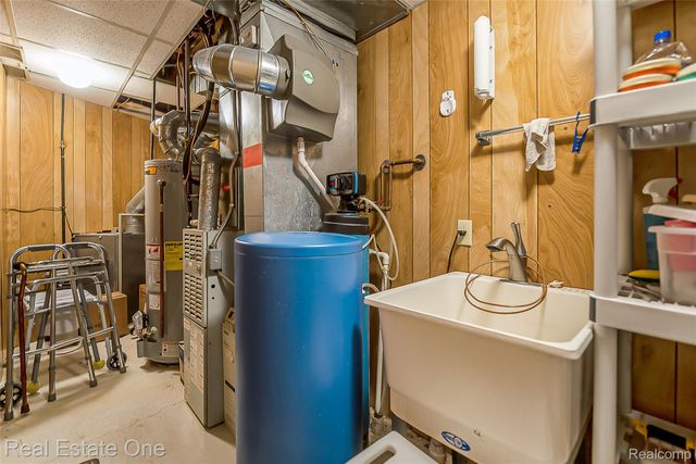 62511 Raleigh Court 6, South Lyon, MI 48178