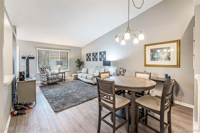 62511 Raleigh Court 6, South Lyon, MI 48178