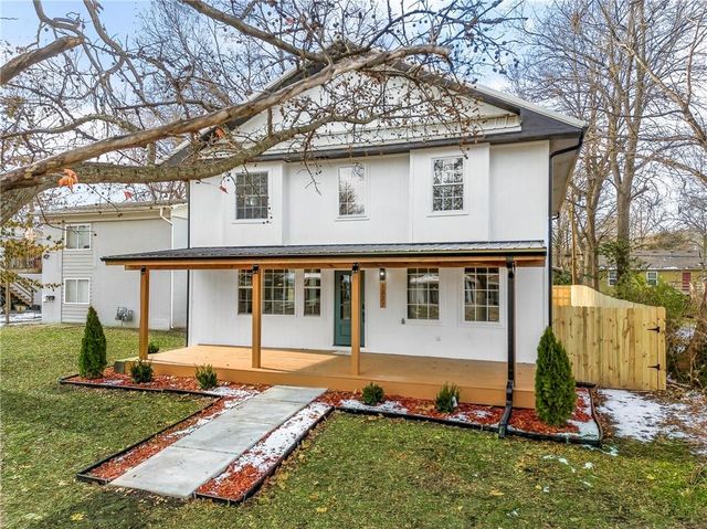 1327 New Jersey Street, Lawrence, KS 66044