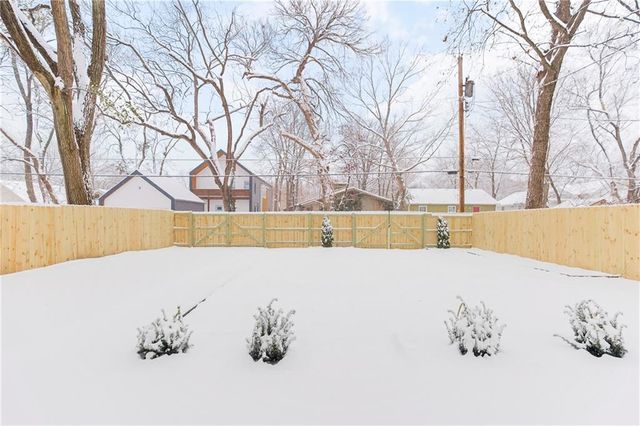 1327 New Jersey Street, Lawrence, KS 66044