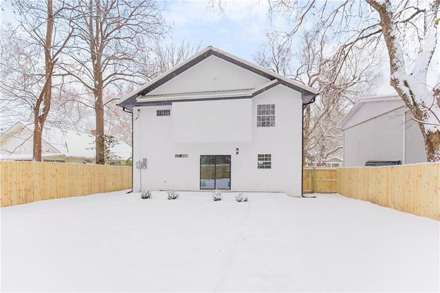 1327 New Jersey Street, Lawrence, KS 66044