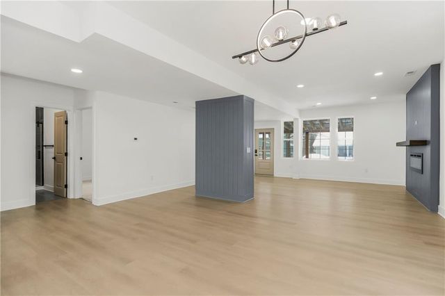 1327 New Jersey Street, Lawrence, KS 66044