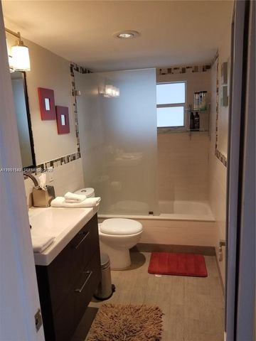 1075 93rd St 206, Bay Harbor Islands, FL 33154