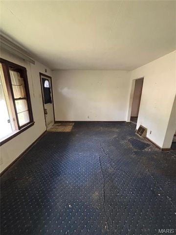 510 Ames Place, Ferguson, MO 63135