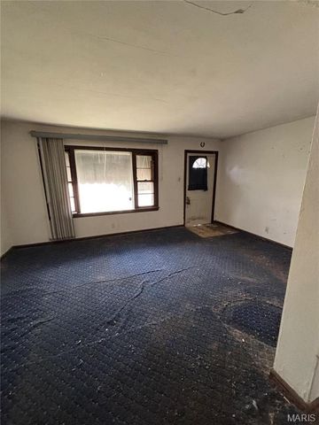 510 Ames Place, Ferguson, MO 63135