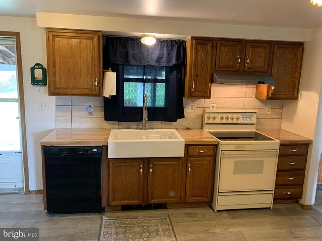 444 DREIBELBIS MILL RD, Shoemakersville, PA 19555