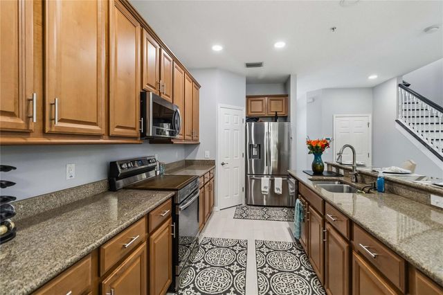 2107 VELVET LEAF DRIVE, Ocoee, FL 34761