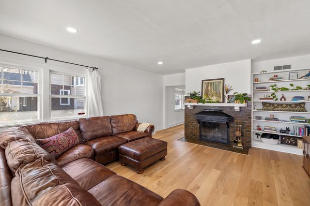 1238 47th Street, Des Moines, IA 50311