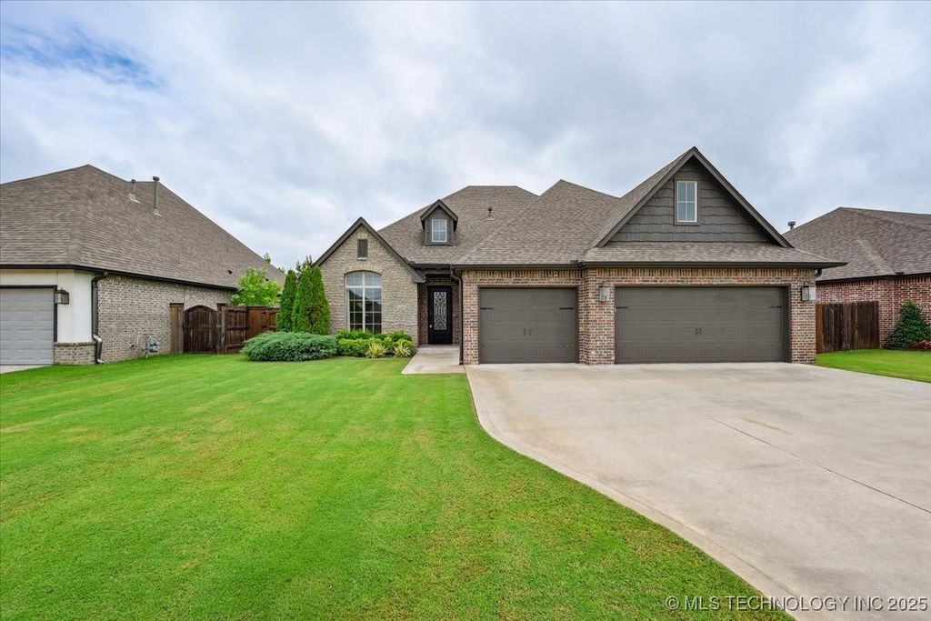 12545 S 73rd East Place S, Bixby, OK 74008