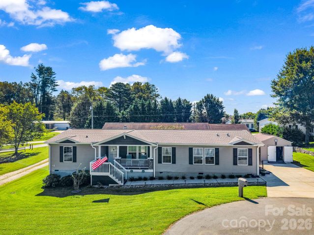 12 N Frederick Lane, Hendersonville, NC 28792