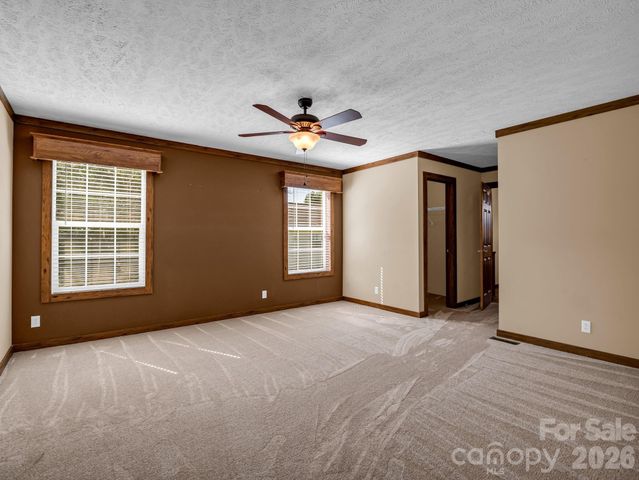 12 N Frederick Lane, Hendersonville, NC 28792
