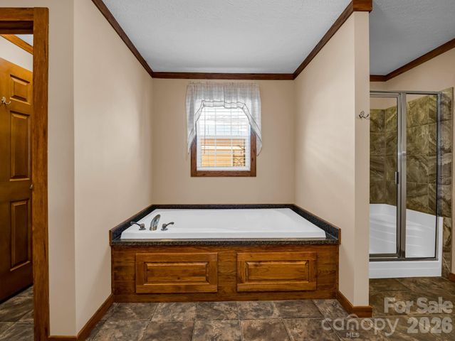 12 N Frederick Lane, Hendersonville, NC 28792