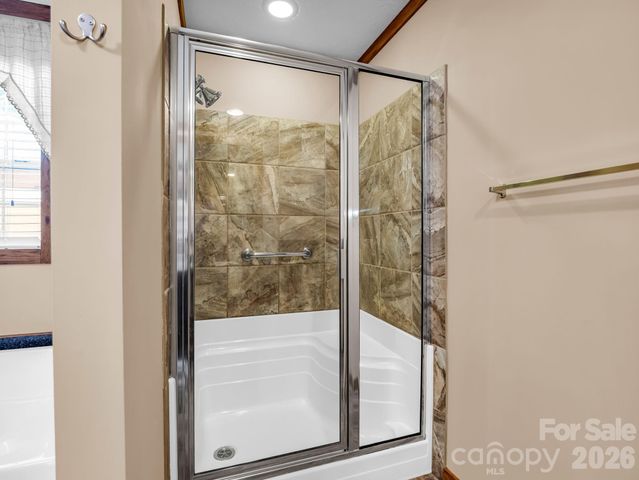12 N Frederick Lane, Hendersonville, NC 28792