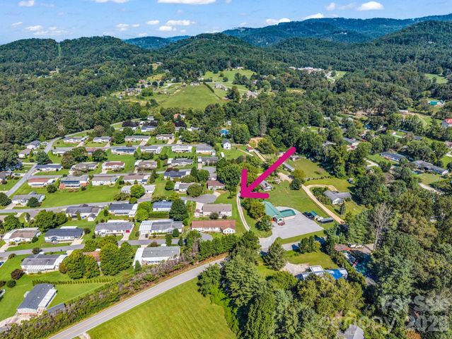 12 N Frederick Lane, Hendersonville, NC 28792