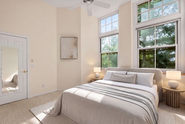 51 Pettee 34, Newton, MA 02464