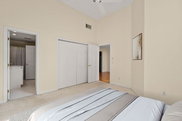 51 Pettee 34, Newton, MA 02464