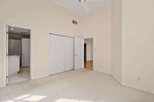 51 Pettee 34, Newton, MA 02464