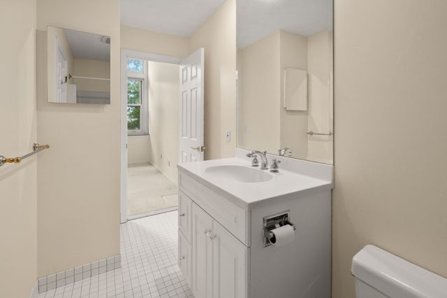 51 Pettee 34, Newton, MA 02464