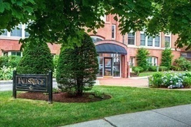 51 Pettee 34, Newton, MA 02464