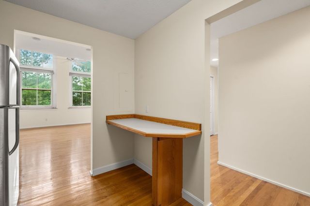 51 Pettee 34, Newton, MA 02464