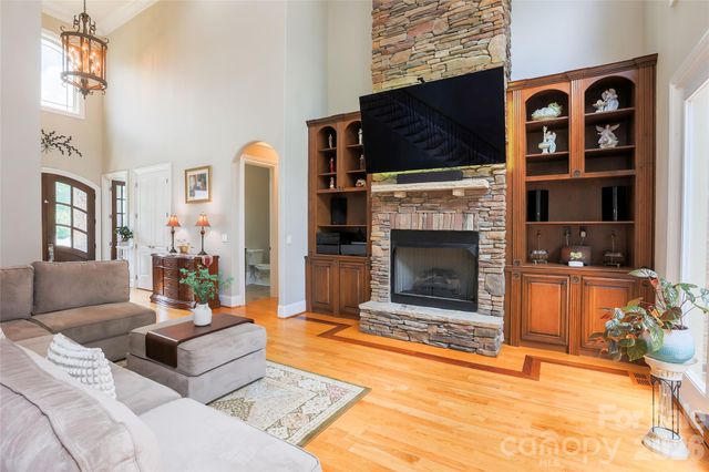 139 Waterbury Drive, Mooresville, NC 28117