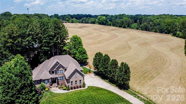 139 Waterbury Drive, Mooresville, NC 28117